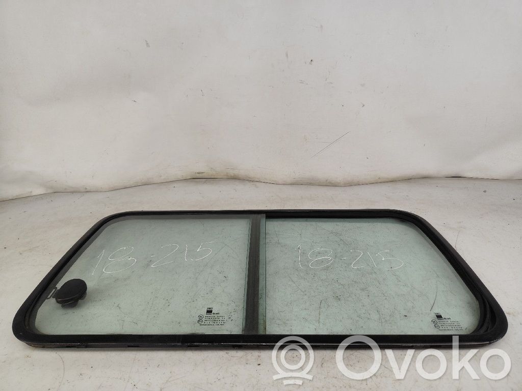 Hyundai H-1, Starex, Satellite Geam lateral spate 