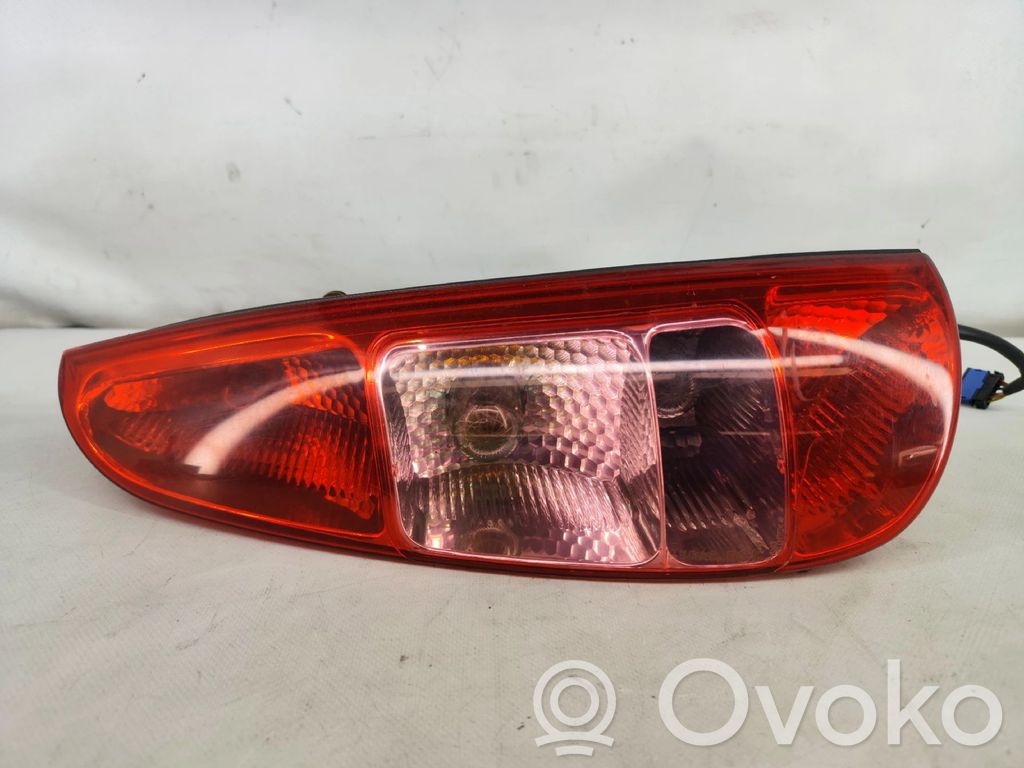 Lampa tylna   6PINOS