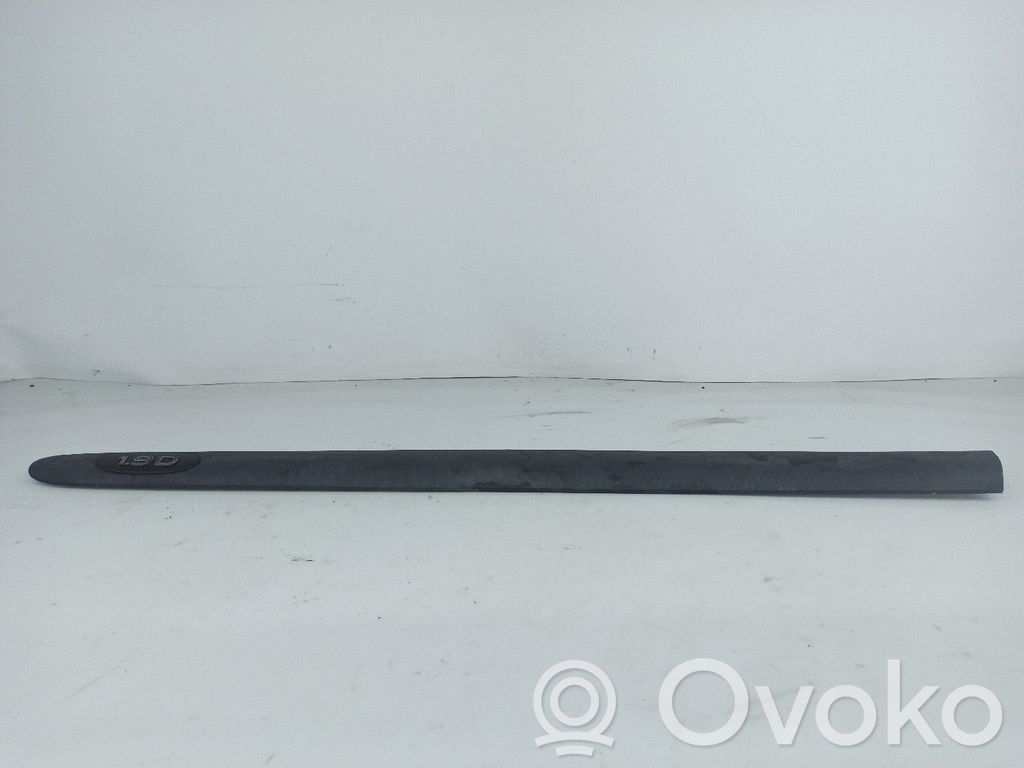 Renault Clio II Priekšpusē durvju dekoratīvā apdare (moldings) 