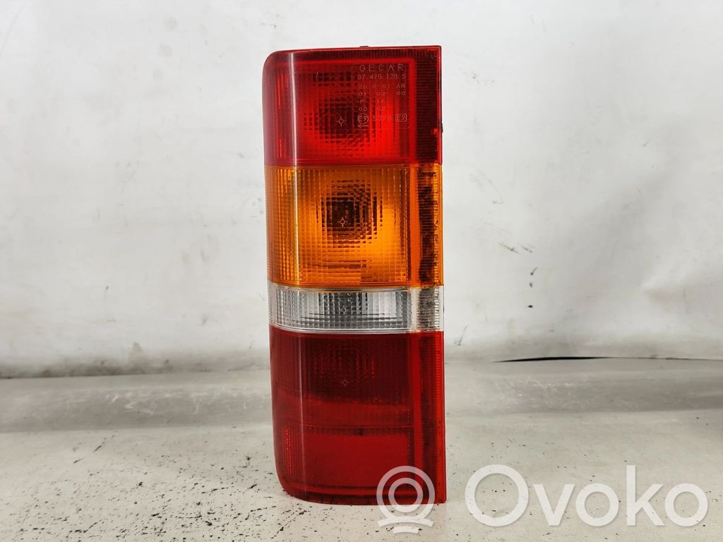 Tailgate rear/tail lights