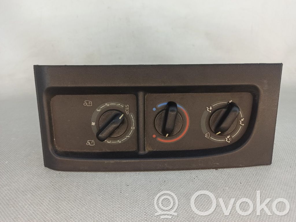 Volvo 780 Panel klimatyzacji 