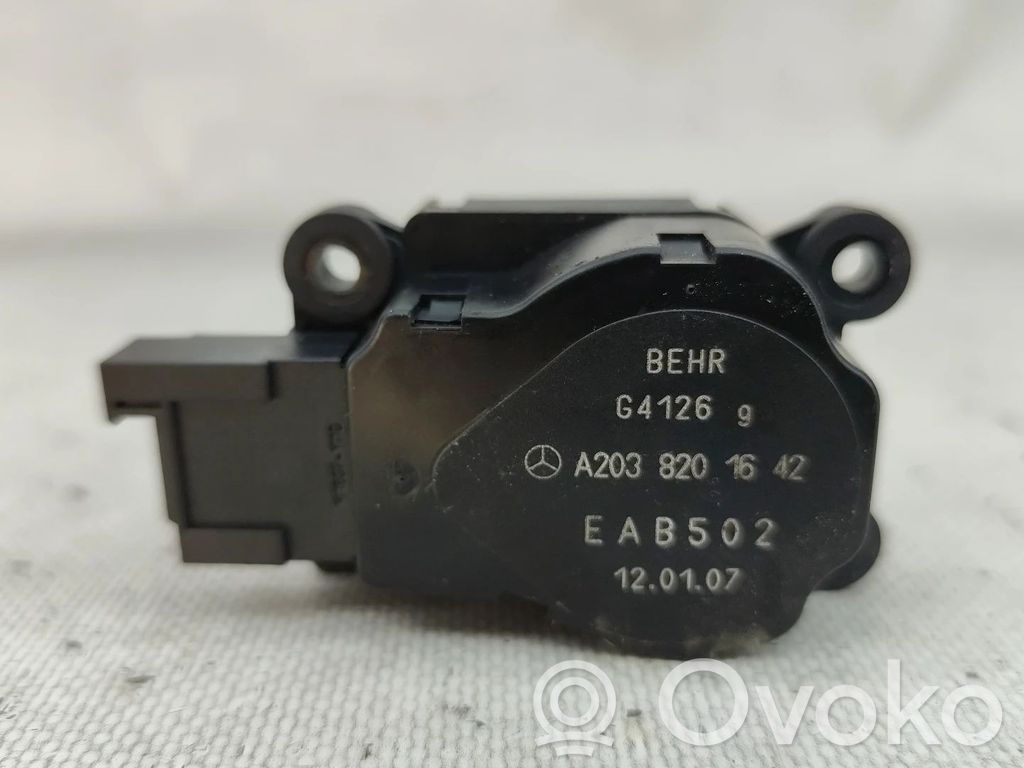 Mercedes-Benz CLS C219 Motor/actuator clapetă aer
