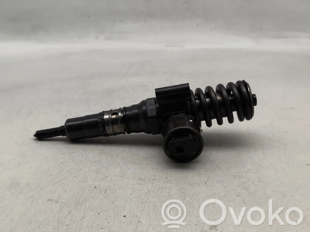 Audi A4 S4 B7 8E 8H Injector combustibil 