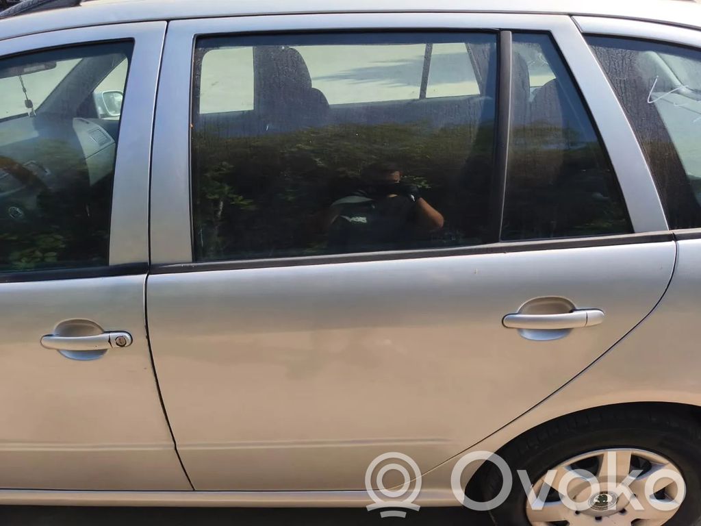 Skoda Fabia Mk1 (6Y) Portiera posteriore