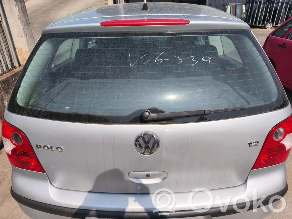 Volkswagen Polo IV 9N3 Tylna klapa bagażnika 