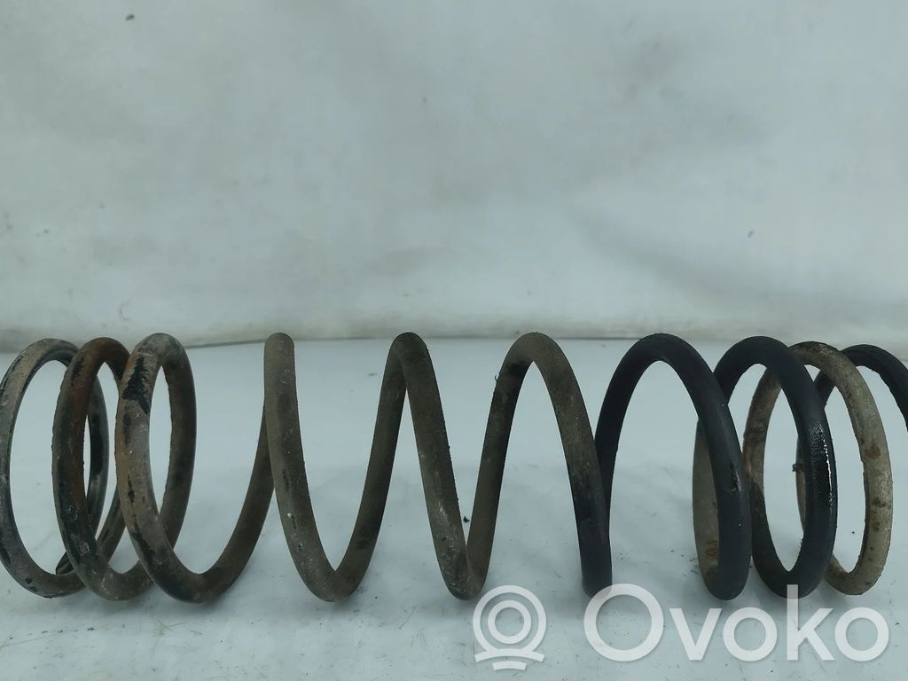 Opel Monterey Takakierrejousi