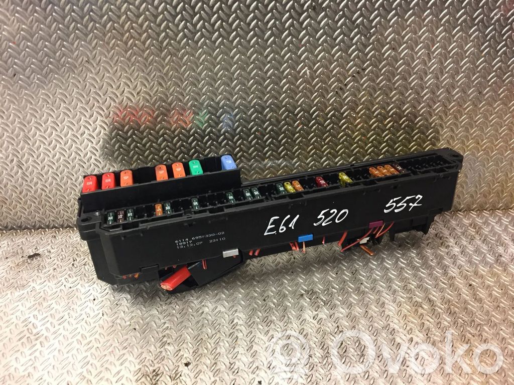 Fuse box set   6957330