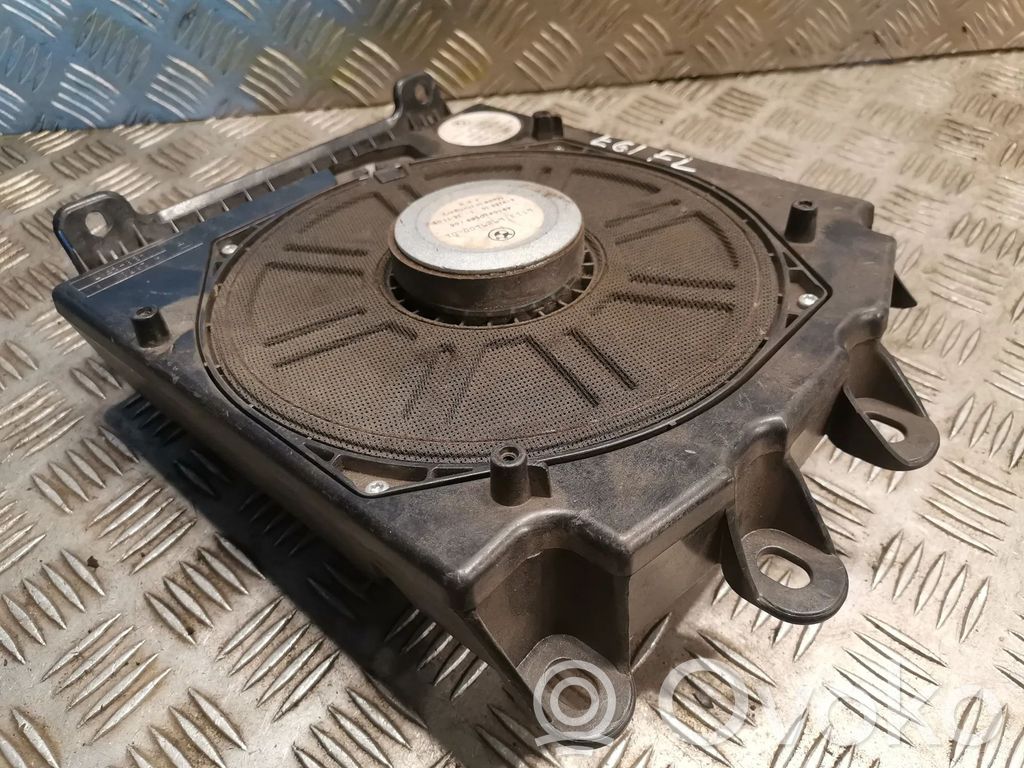 Subwoofer   6919354