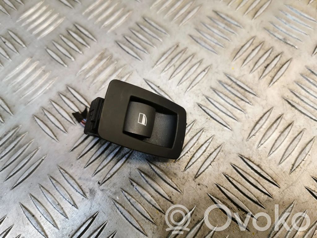 Electric window control switch   6945874