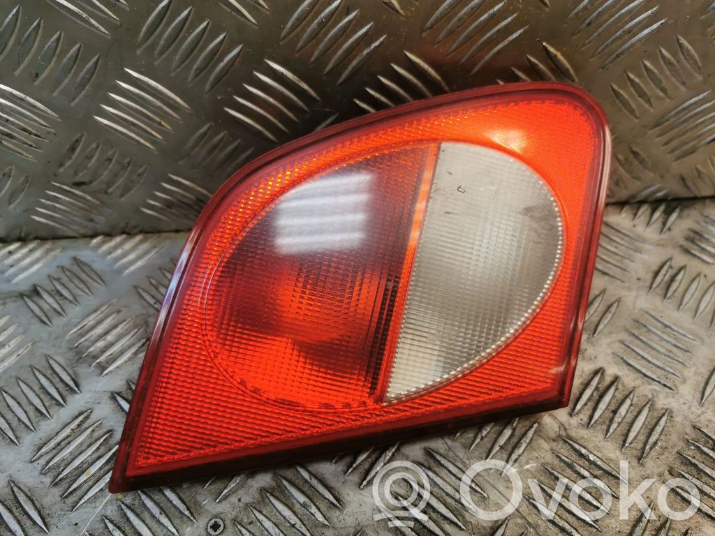 Mercedes-Benz E W210 Lampy tylnej klapy bagażnika 