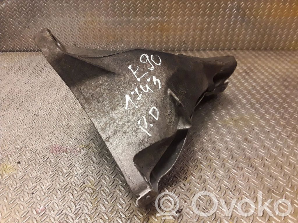 Engine mounting bracket   6764574