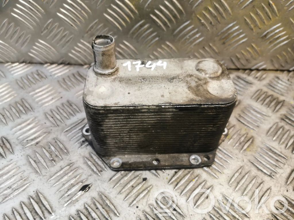 Engine oil radiator