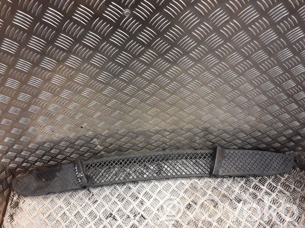 BMW 1 E81 E87 Front grill 