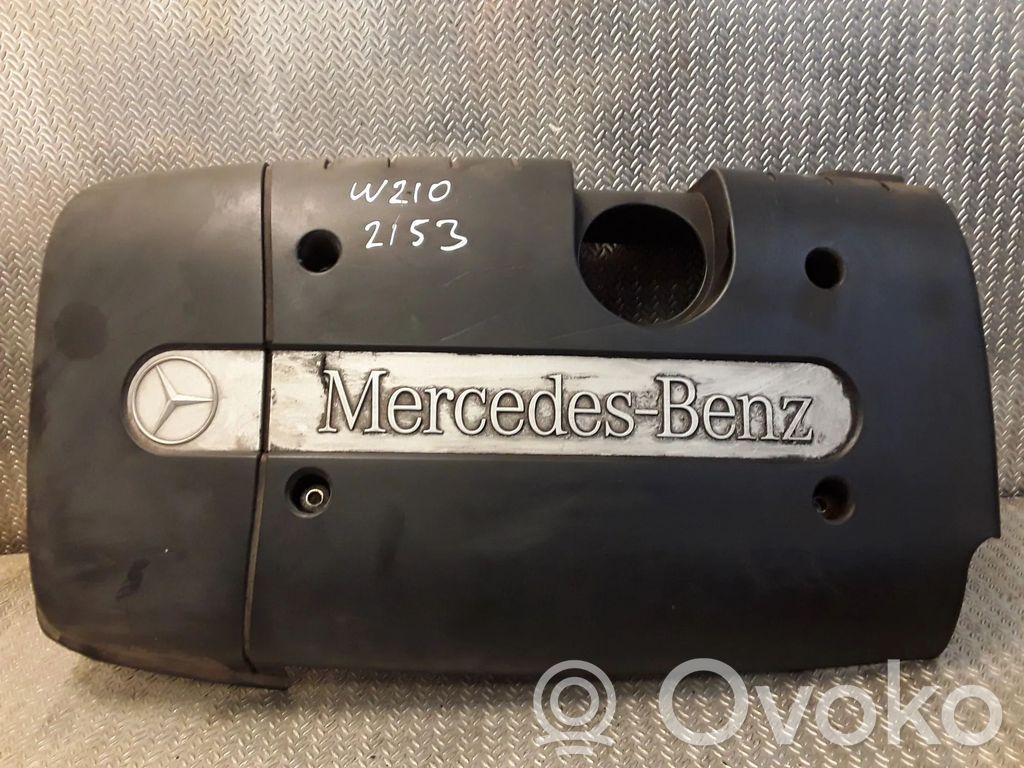 Mercedes-Benz E W210 Osłona górna silnika 