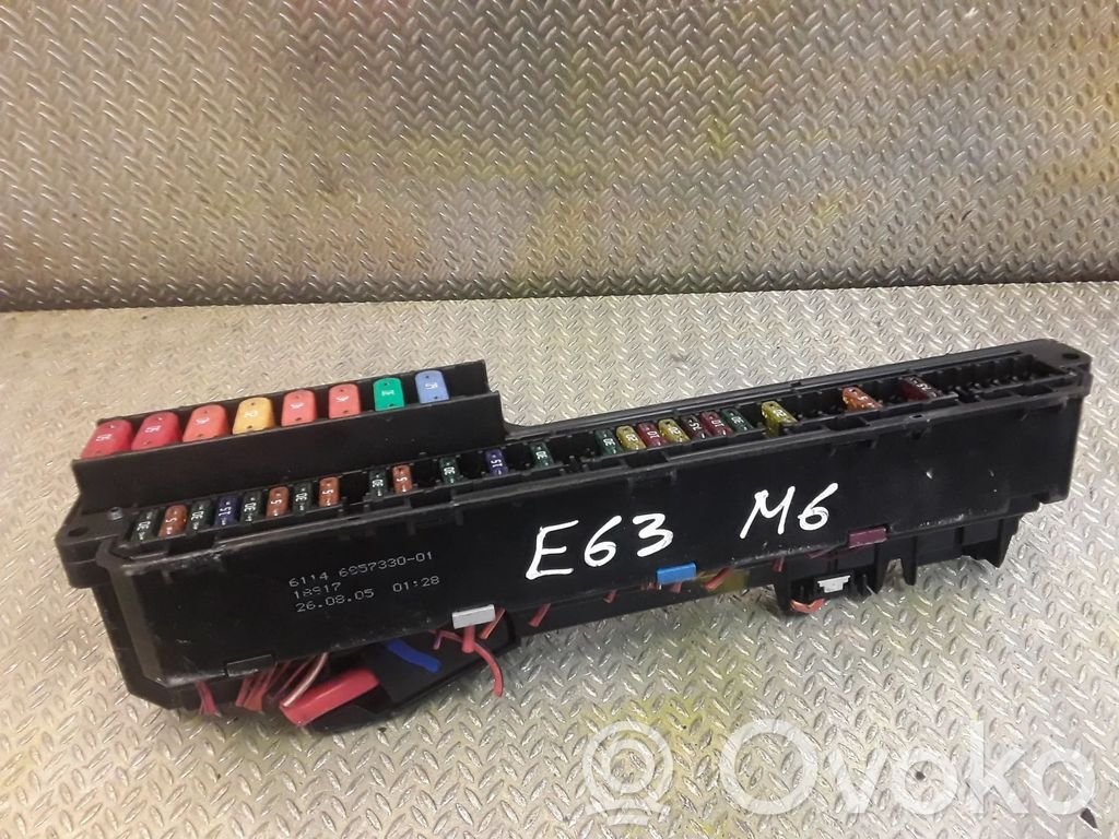Fuse box set   6957330