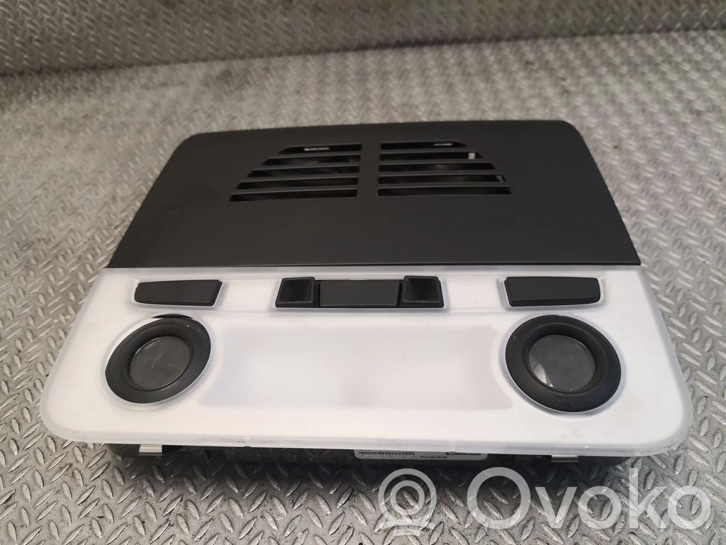 Etuistuimen valo   6946126