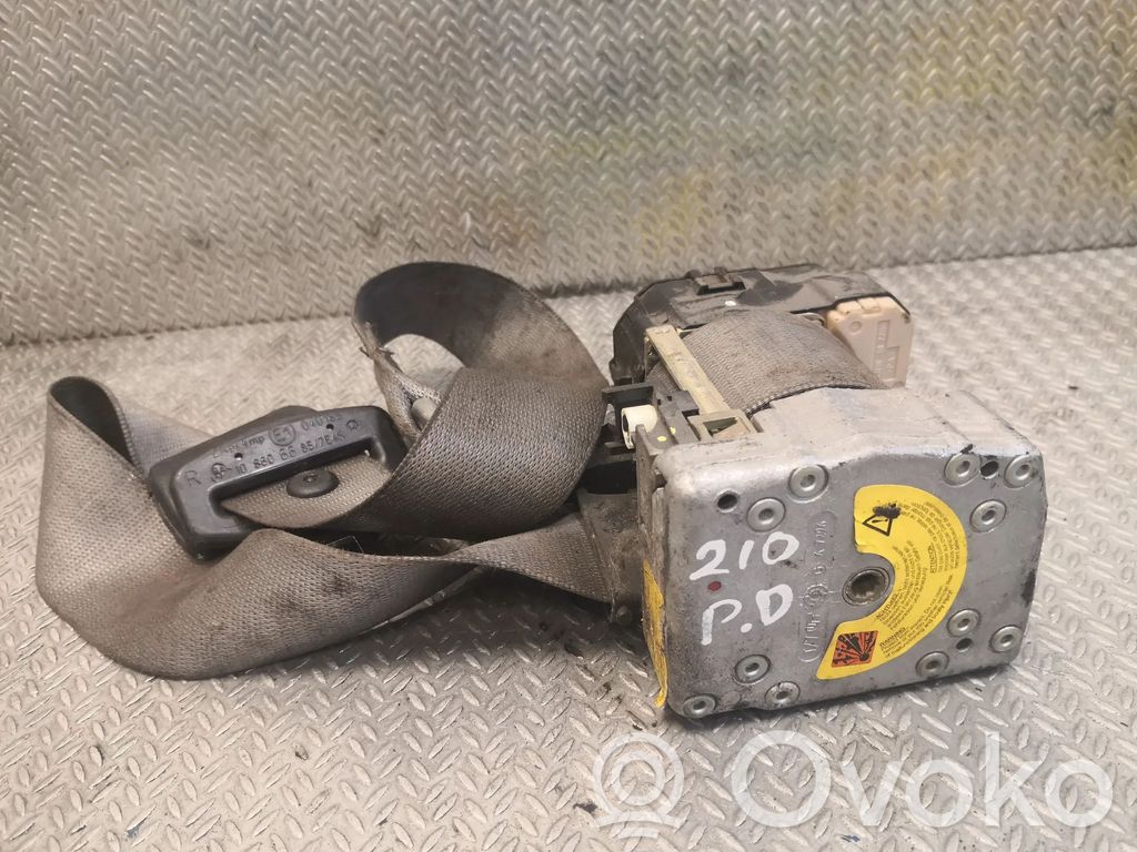 Mercedes-Benz E W210 Cinturón delantero 
