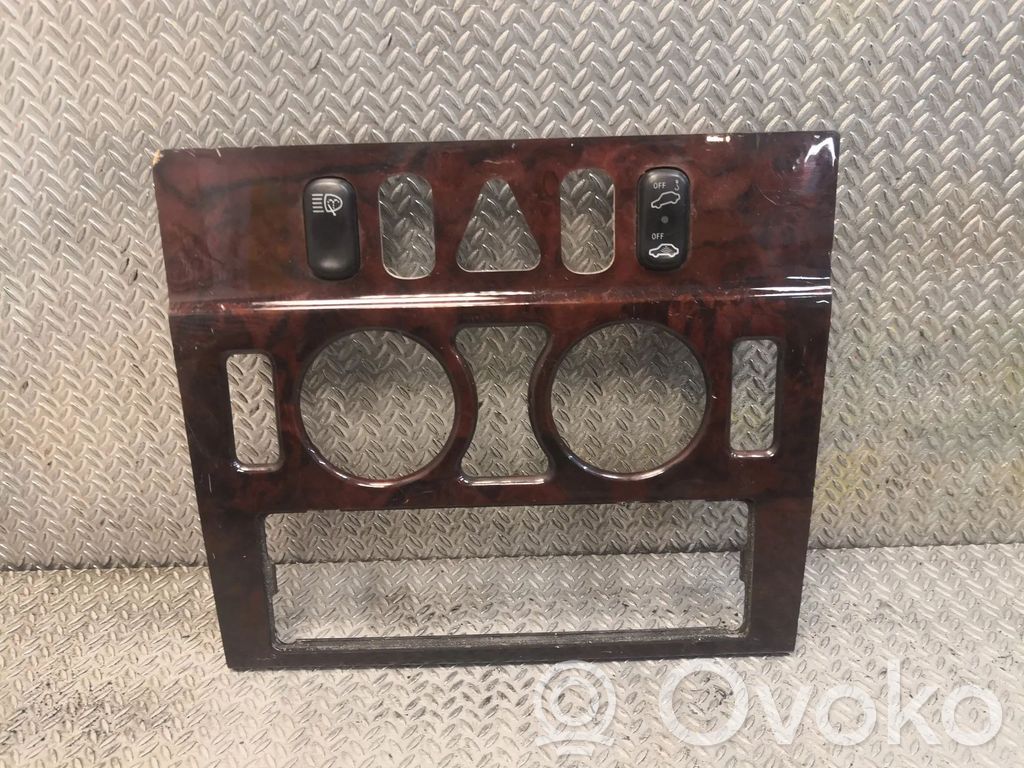 Mercedes-Benz E W210 Autres éléments de console centrale 