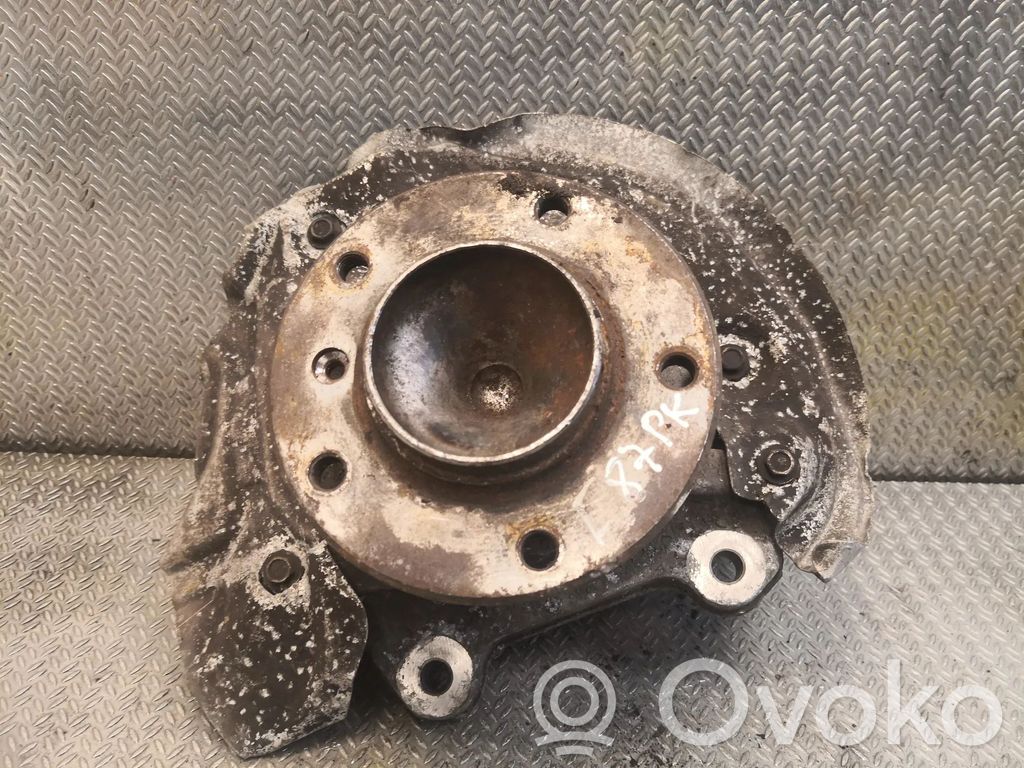 Front wheel hub   6773209