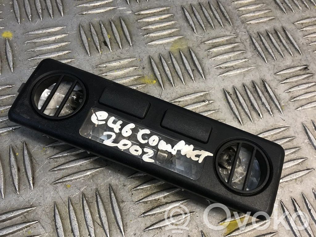 Luz del asiento delantero   6908910