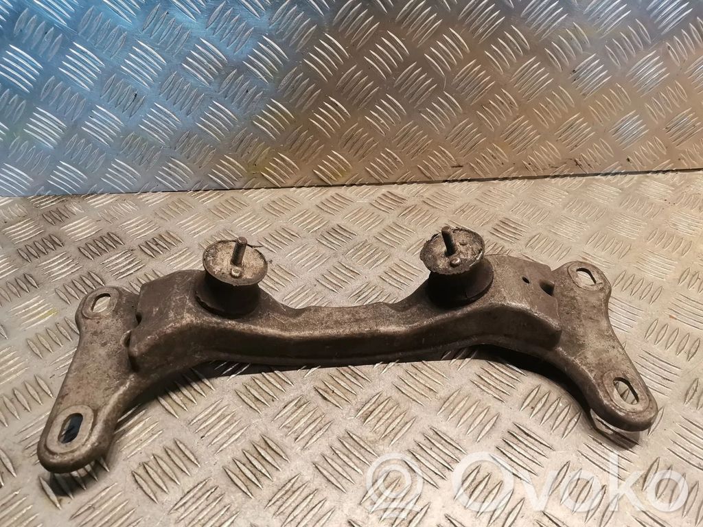 Gearbox mounting bracket   6760299