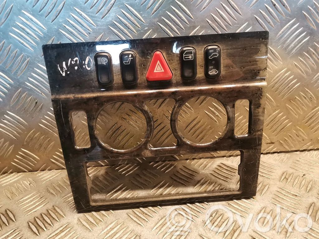 Mercedes-Benz E W210 Autres éléments de console centrale 