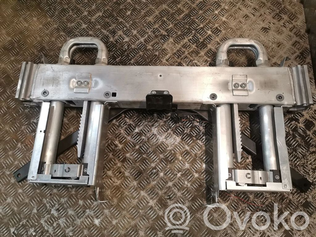 BMW 1 E82 E88 Priekinės sėdynės galvos atrama 