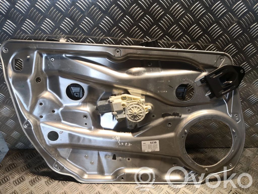 Mercedes-Benz C W204 Podnośnik szyby drzwi z silniczkiem 