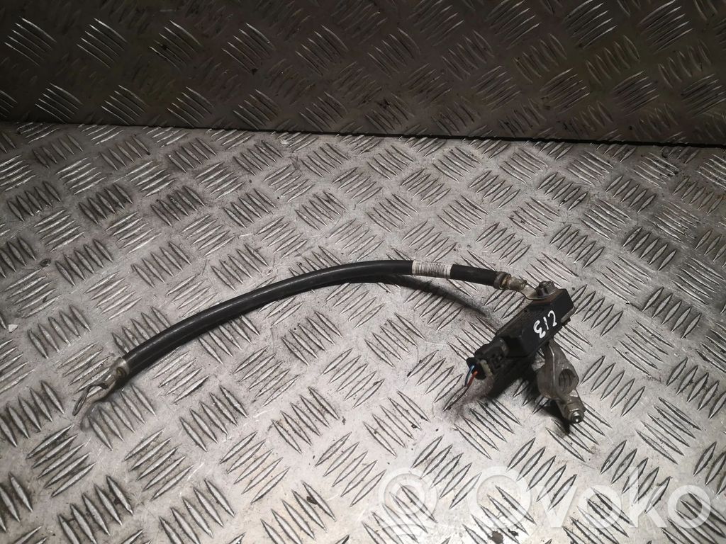 Mercedes-Benz E W213 Minus / Klema / Przewód akumulatora 