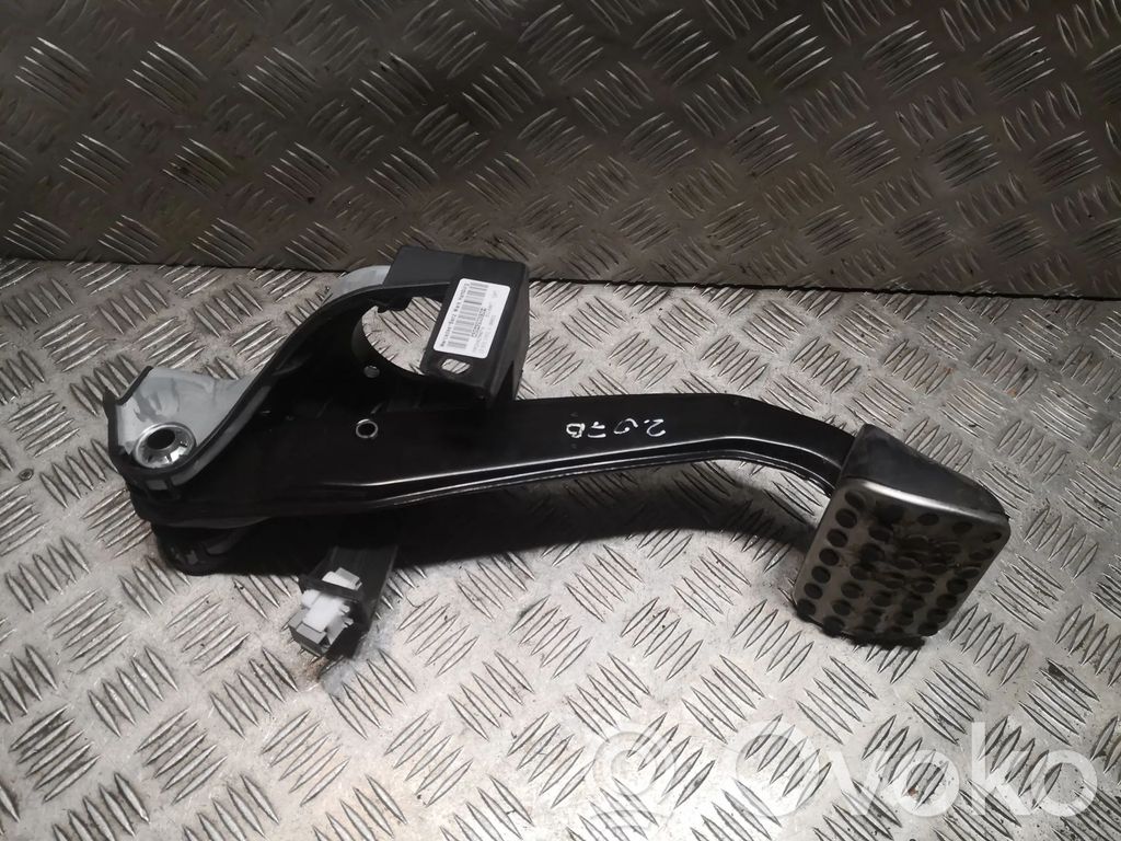 Mercedes-Benz E A207 Jarrupoljin 