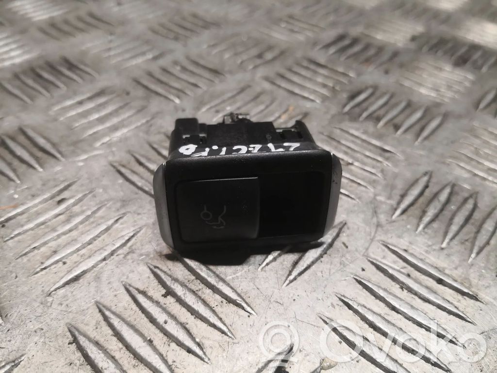 Tailgate/boot open switch button   A2129059300,2129059300