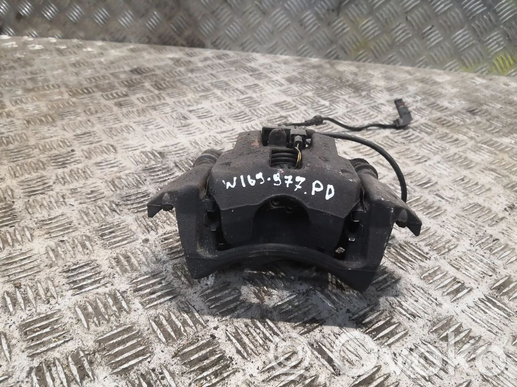 Mercedes-Benz A W169 Zacisk hamulcowy przedni 