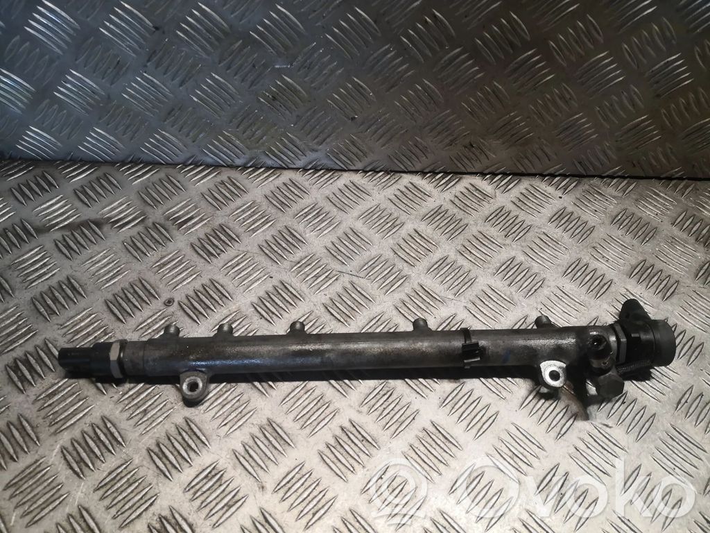 Mercedes-Benz C W203 Polttoainepääputki 