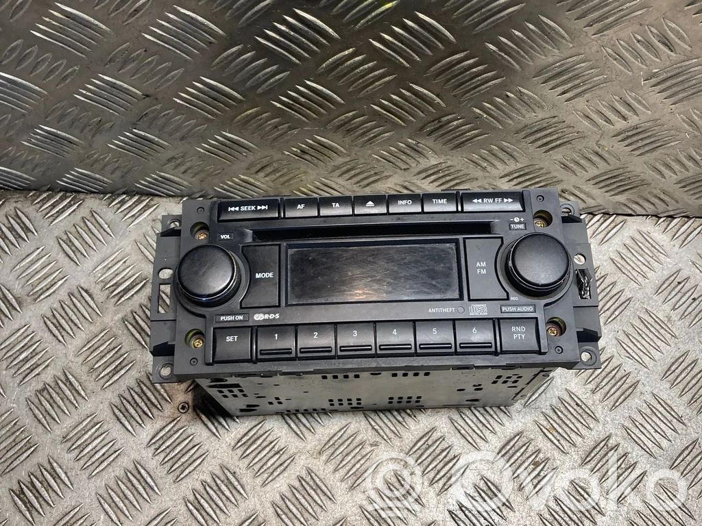 Chrysler 300 - 300C Panel / Radioodtwarzacz CD/DVD/GPS 