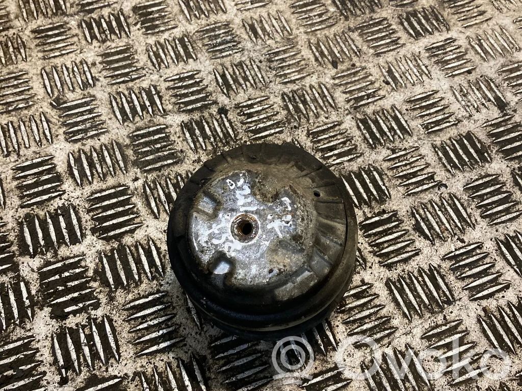 Mercedes-Benz E W211 Engine mount bracket 