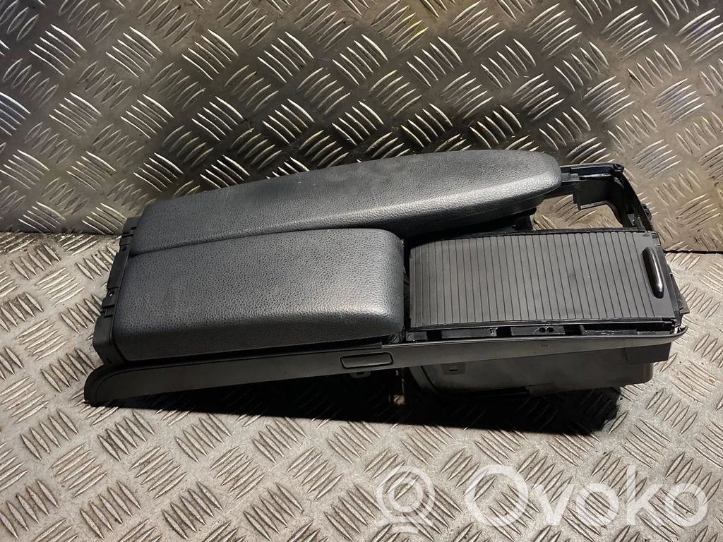 Mercedes-Benz C W204 Reposabrazos 