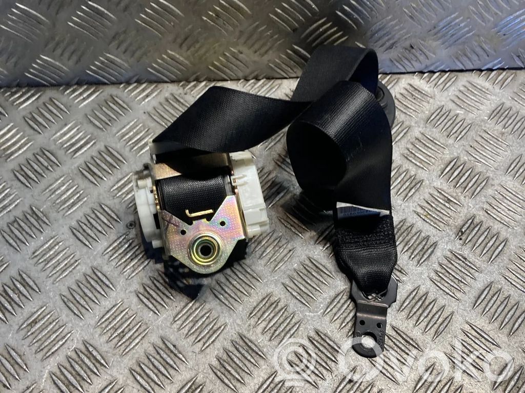 BMW X3 E83 Front seatbelt 