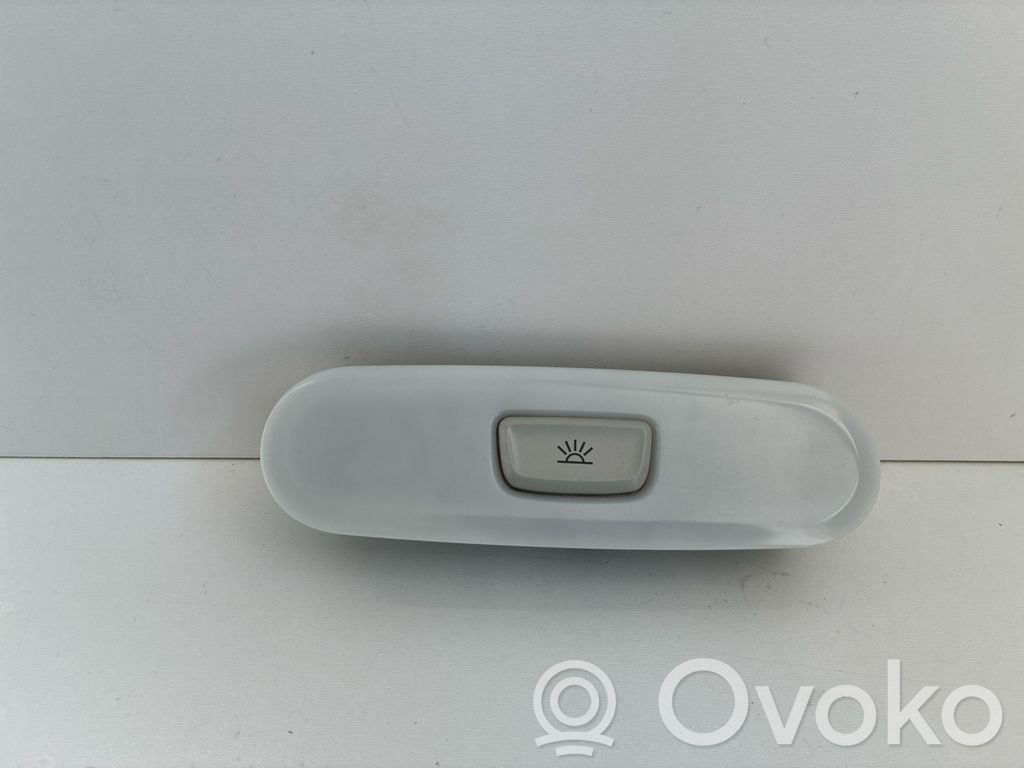 Audi A4 S4 B8 8K Lampka podsufitki tylna 