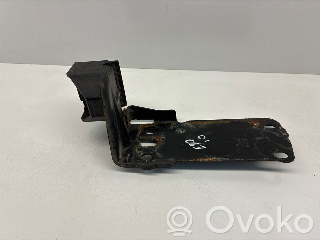 BMW 3 E90 E91 Radiator mount bracket 