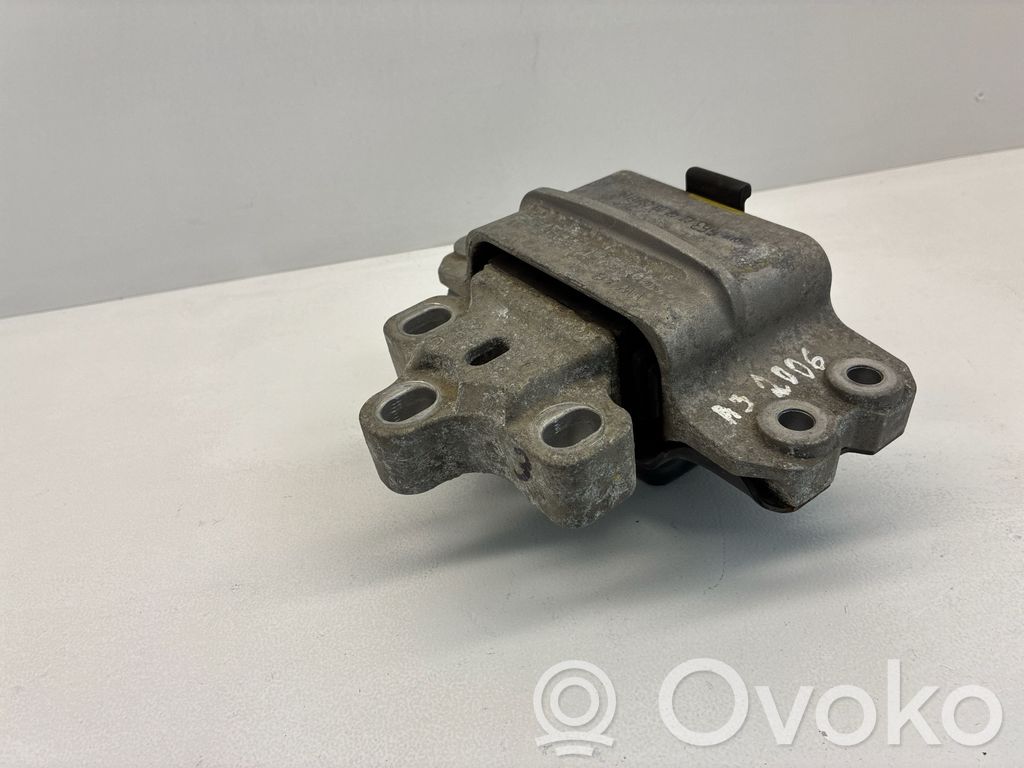 Audi A3 S3 8P Engine mount bracket 