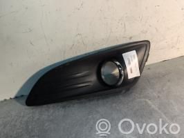 Ford Fiesta Verkleidung Nebelscheinwerfer / Gitter vorne 