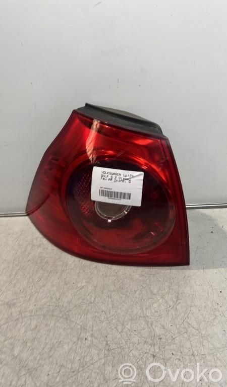 Volkswagen Golf V Luci posteriori