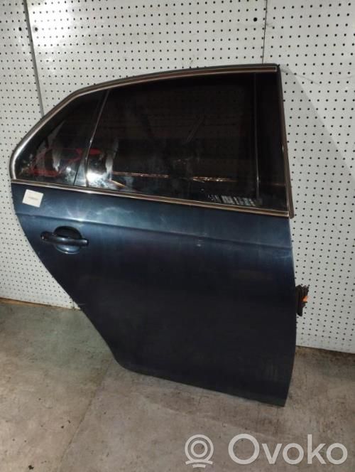 Volkswagen Jetta V Portiera posteriore