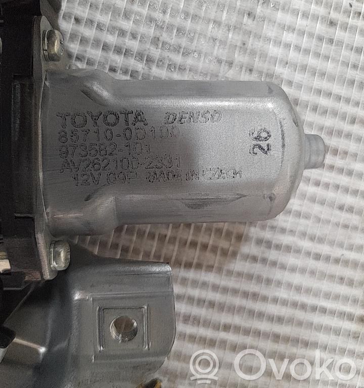 Toyota Yaris Elektryczny podnośnik szyby drzwi przednich 