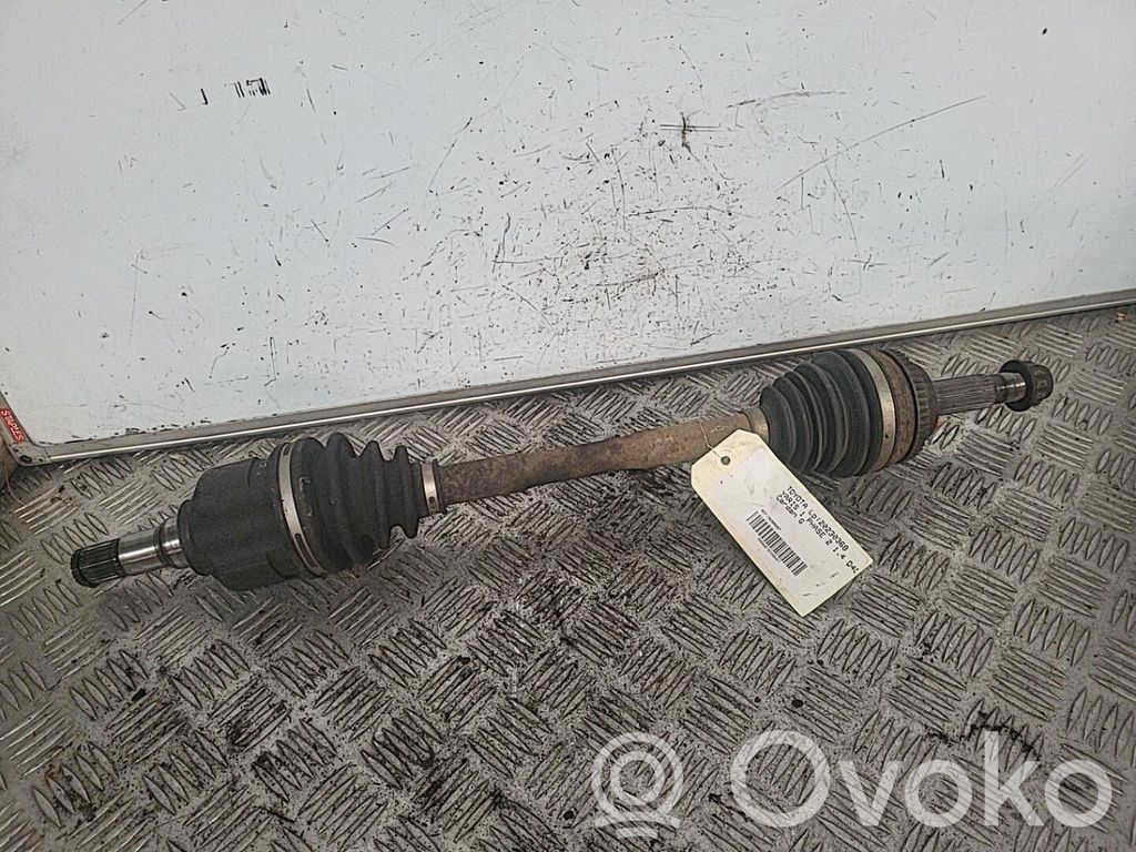 Toyota Yaris Arbre d'entraînement avant