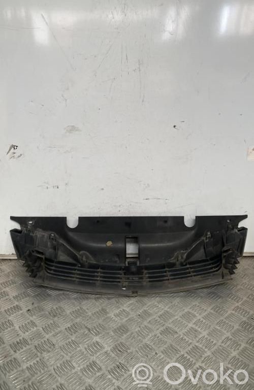 Kühlergrill   8200390126