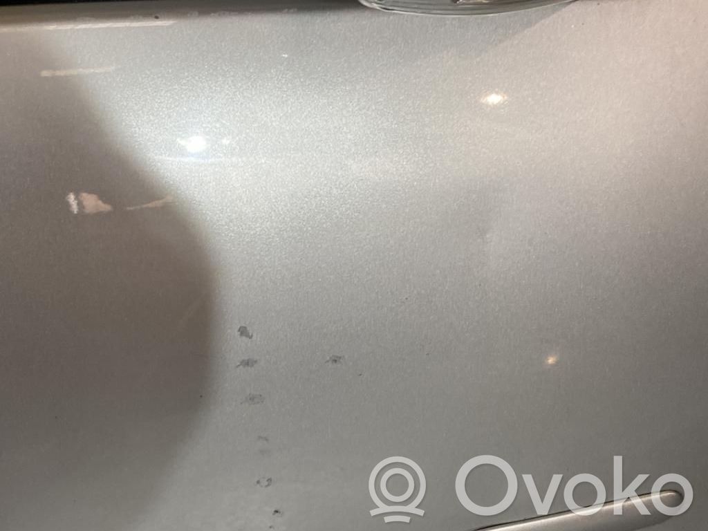 Volkswagen Golf V Drzwi przednie 