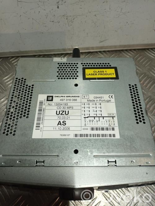 Opel Corsa D Radio / CD-Player / DVD-Player / Navigation 
