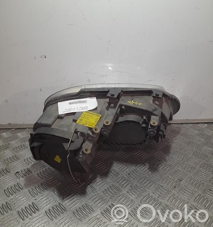 Volkswagen Touran I Faro/fanale 
