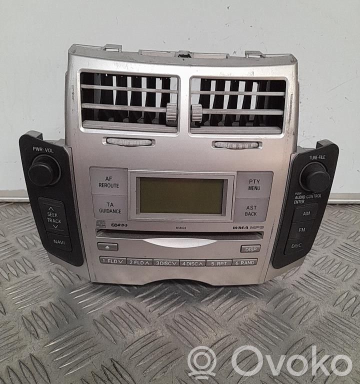 Toyota Yaris Panel / Radioodtwarzacz CD/DVD/GPS